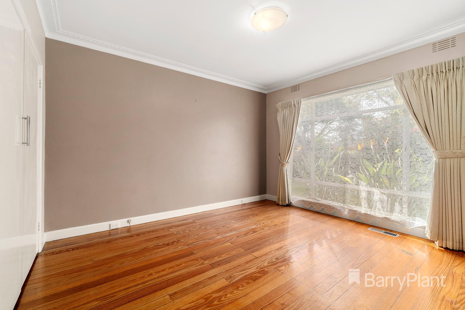 10 Vermont Street, Blackburn South, VIC 3130, Blackburn South - Thumbnail 5