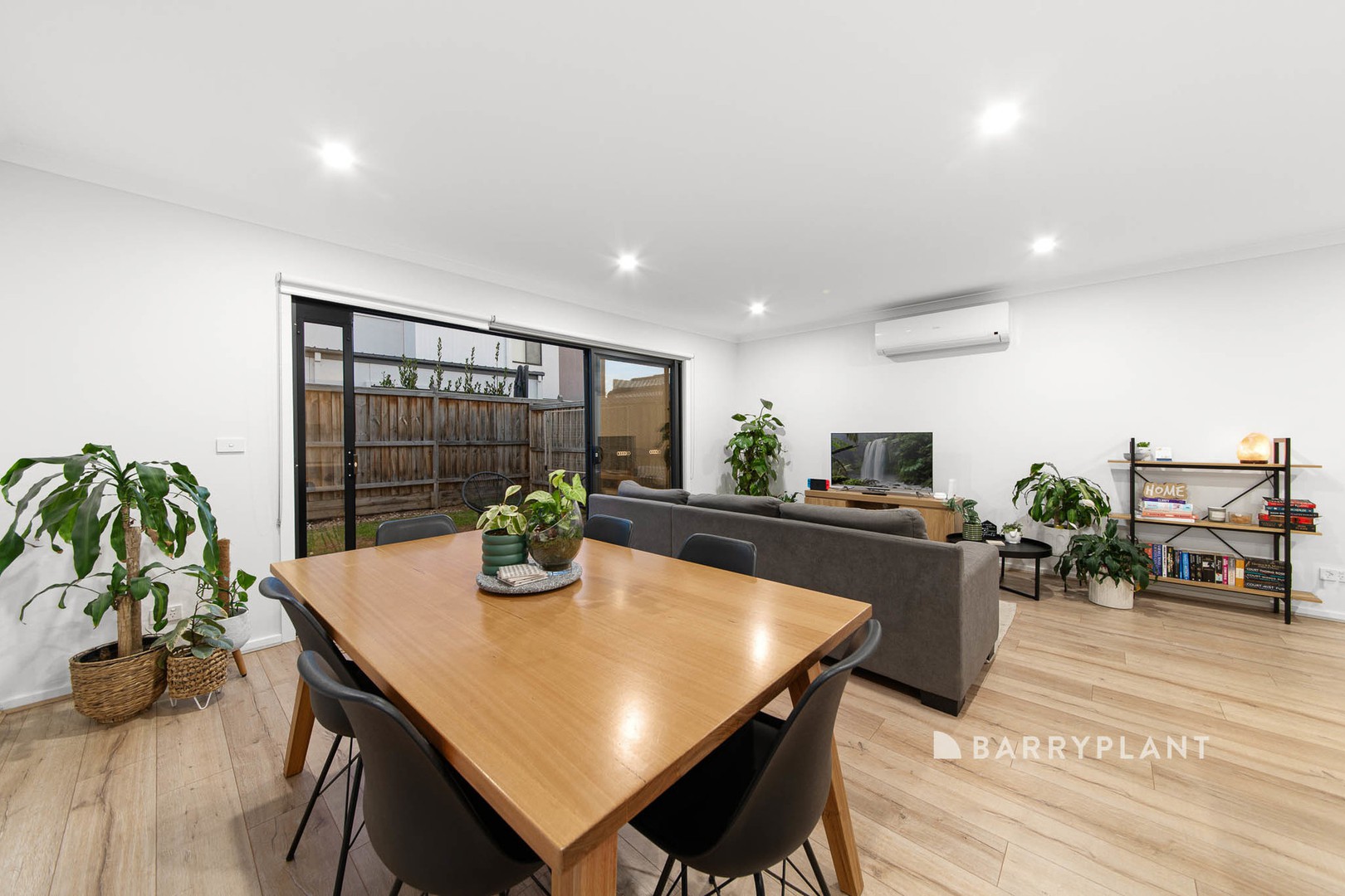 10 Wanstead Way, Cranbourne West, VIC 3977, Cranbourne West - Thumbnail 4