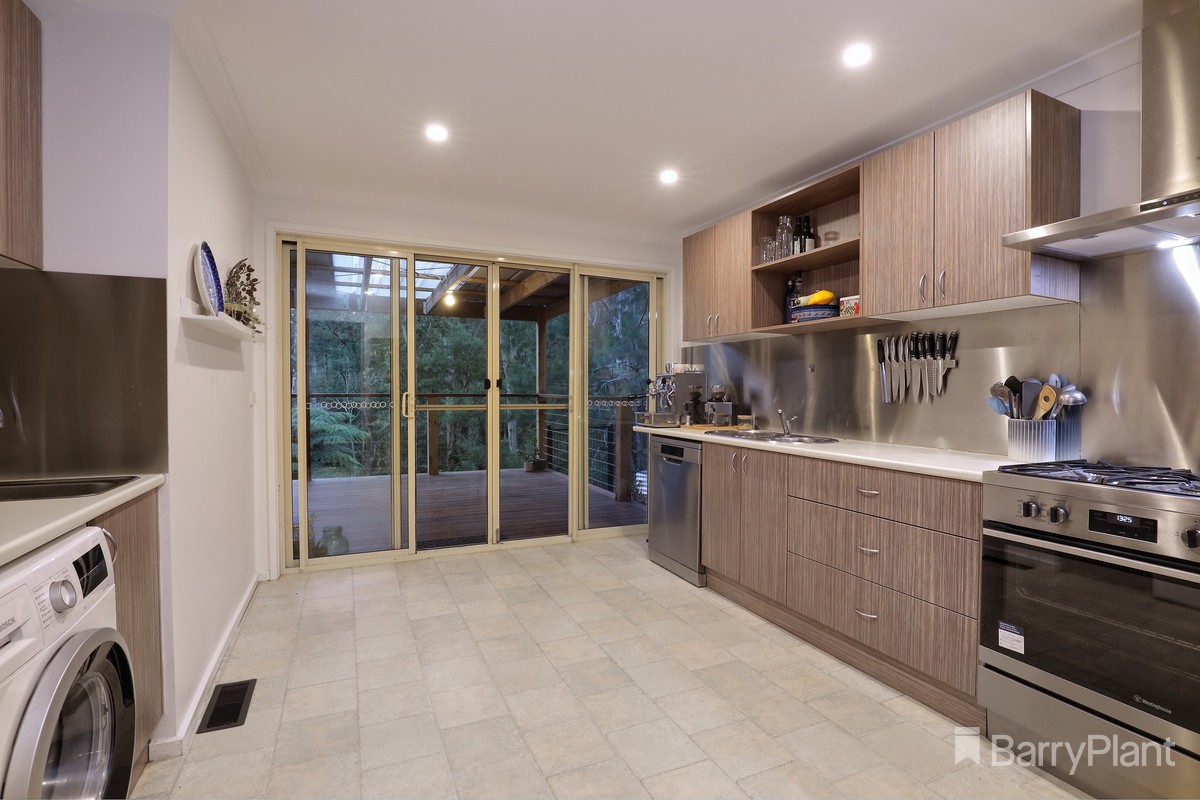 10 Waratah Way, Cockatoo, VIC 3781, Cockatoo - Thumbnail 5