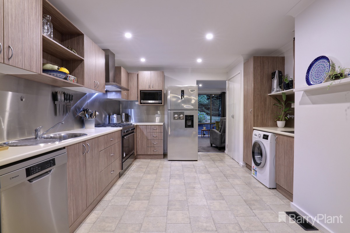 10 Waratah Way, Cockatoo, VIC 3781, Cockatoo - Thumbnail 6