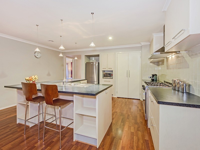 10 Warrens Brook Road, Hillside, VIC 3037, Hillside - Thumbnail 3