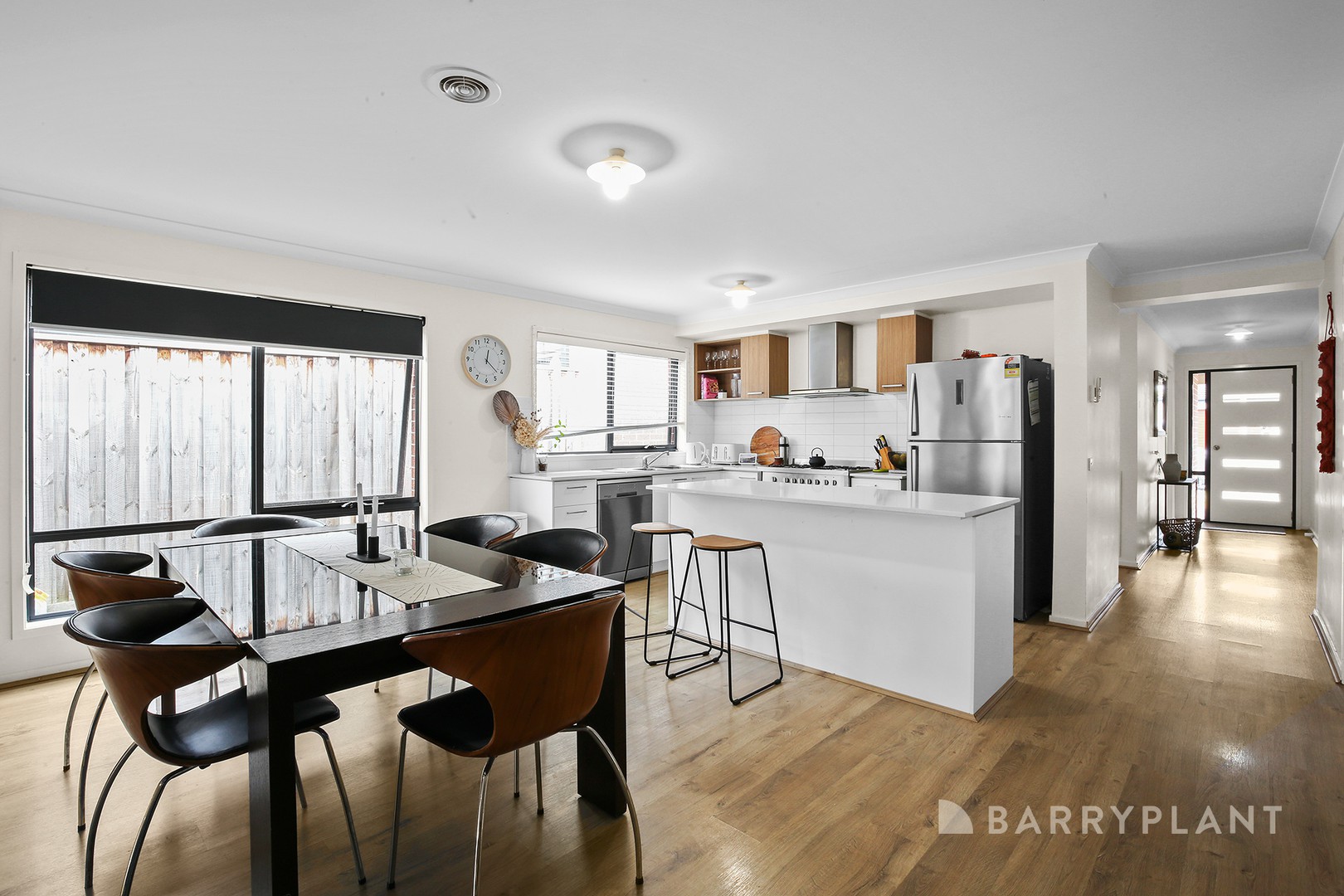 10 Wenn Avenue, Clyde North, VIC 3978 - Thumbnail 1 - 16/01/2025