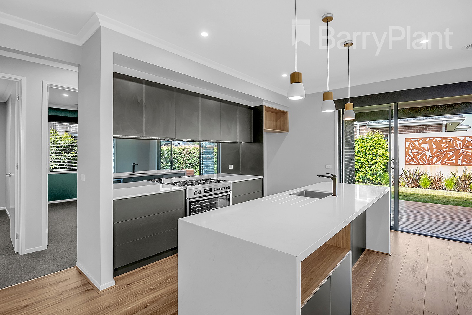 10 Whiteleaf Drive, Mickleham, VIC 3064, Mickleham - Thumbnail 6
