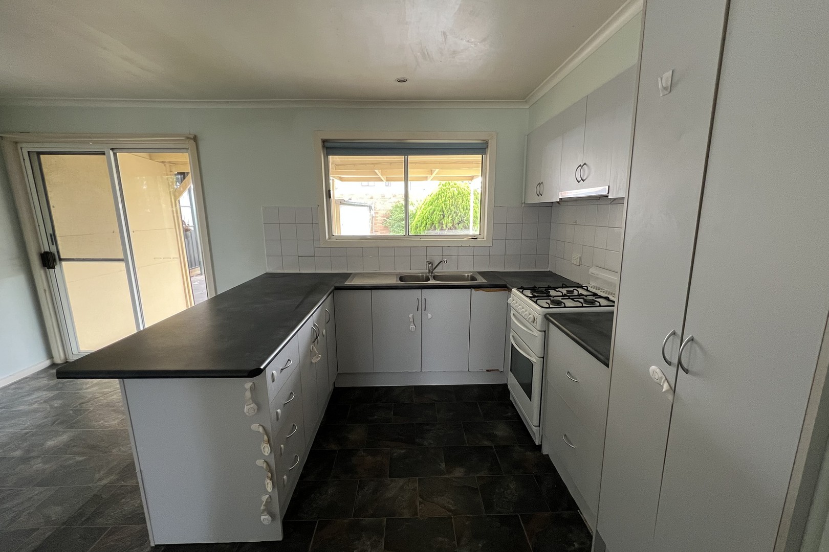 10 Wilkinson Road, Sunshine, VIC 3020, Sunshine - Thumbnail 4