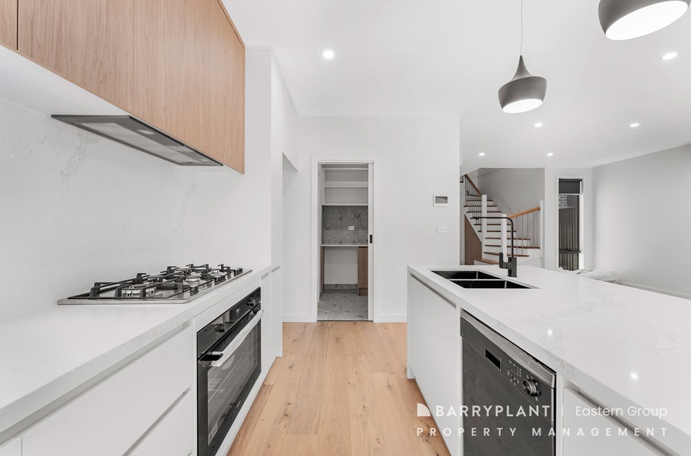 10 William Street, Bulleen, VIC 3105 - Thumbnail 2 - 27/02/2025