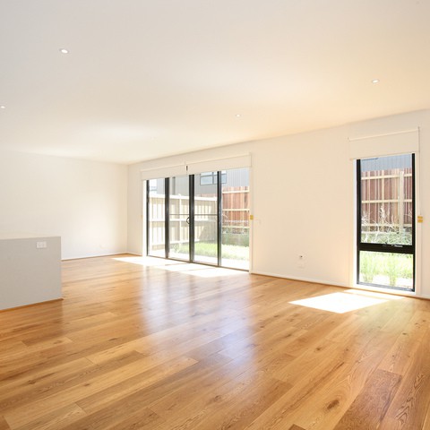 10 Willowdene Way, Berwick, VIC 3806 - Thumbnail 2 - 04/08/2026
