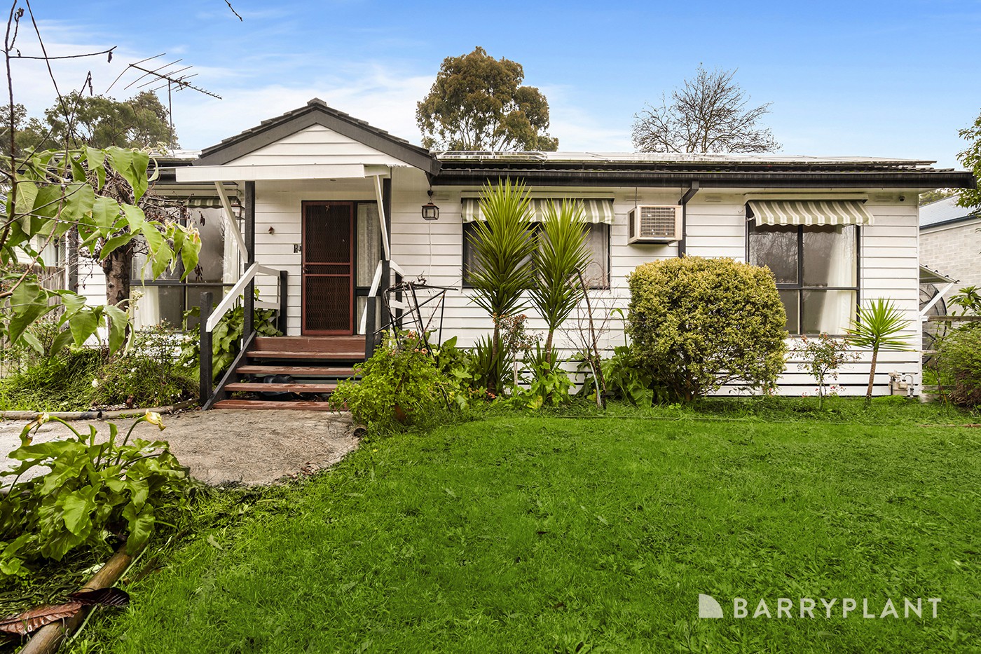 10 Winifred Street, Seville, VIC 3139 - Thumbnail 2 - 05/08/2024