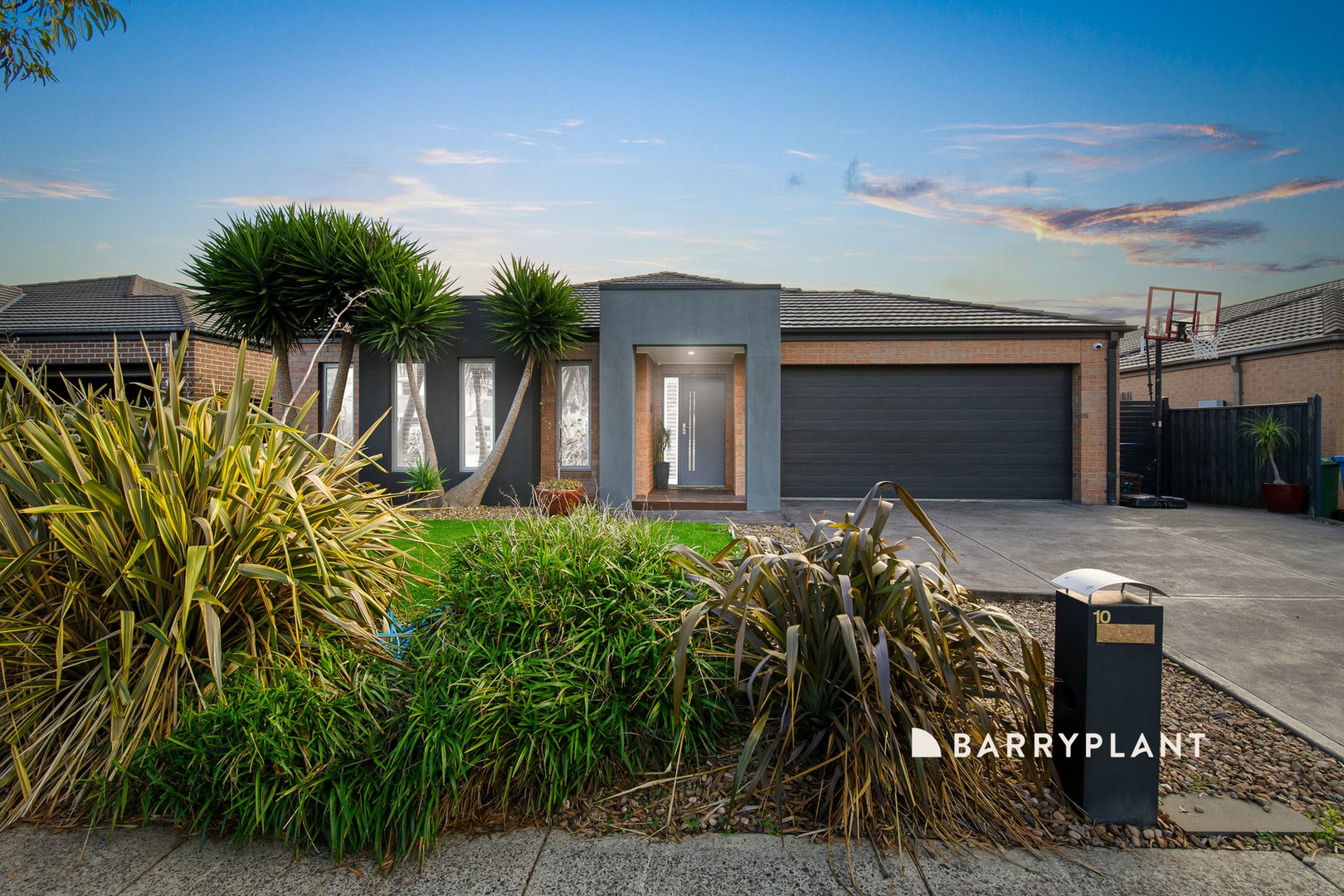 10 Wombat Court, Narre Warren South, VIC 3805, Narre Warren South - Thumbnail 2