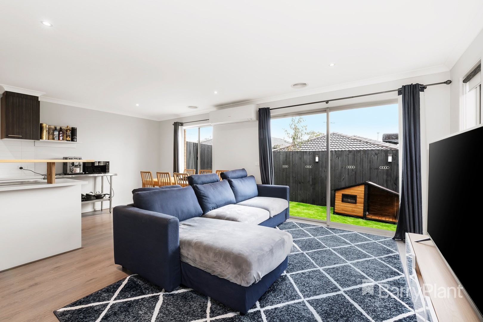 10 Woodoak Street, South Morang, VIC 3752, South Morang - Thumbnail 3