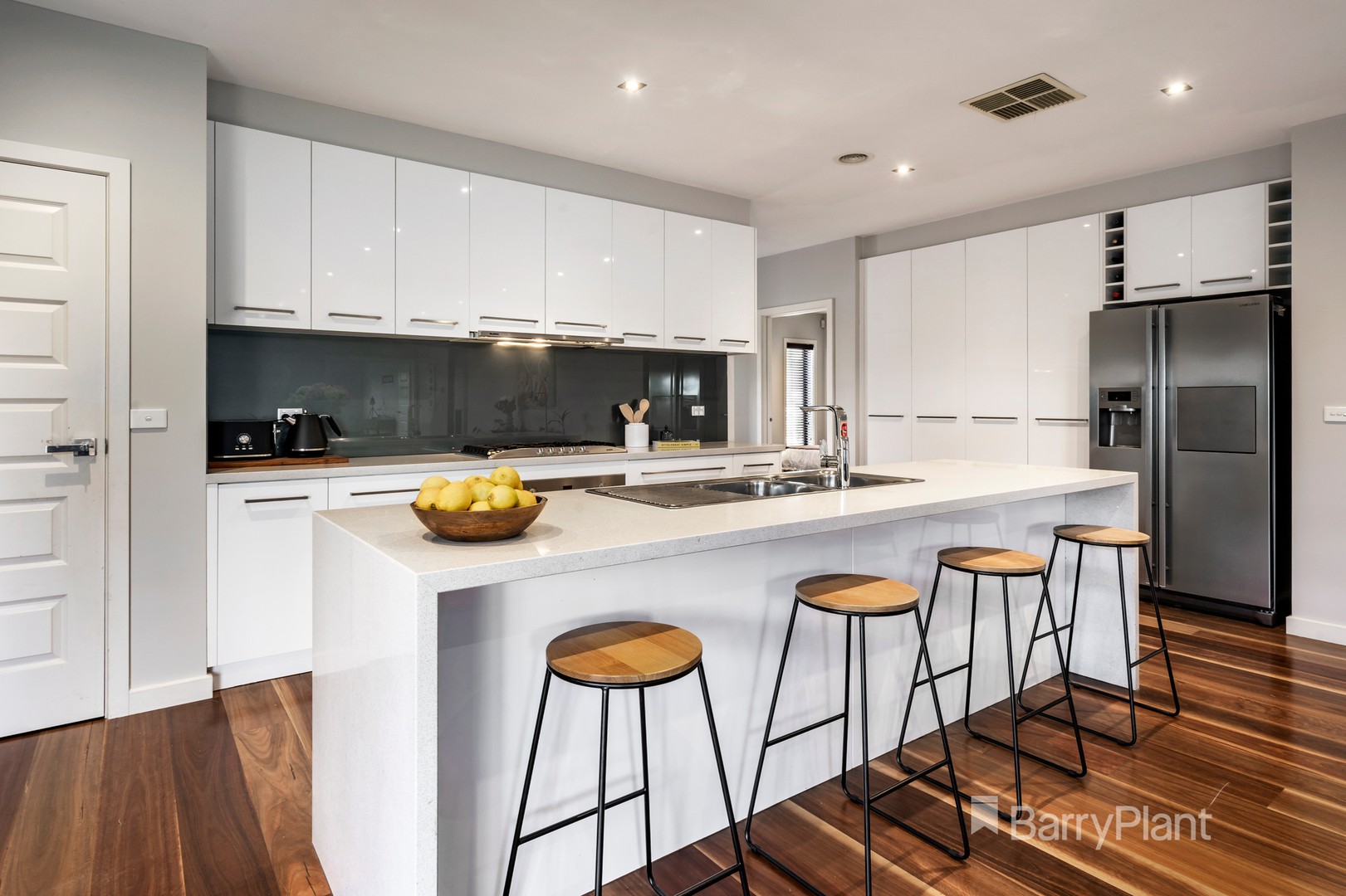 10 Woolshed AvenueMernda, VIC 3754, Mernda - Thumbnail 2
