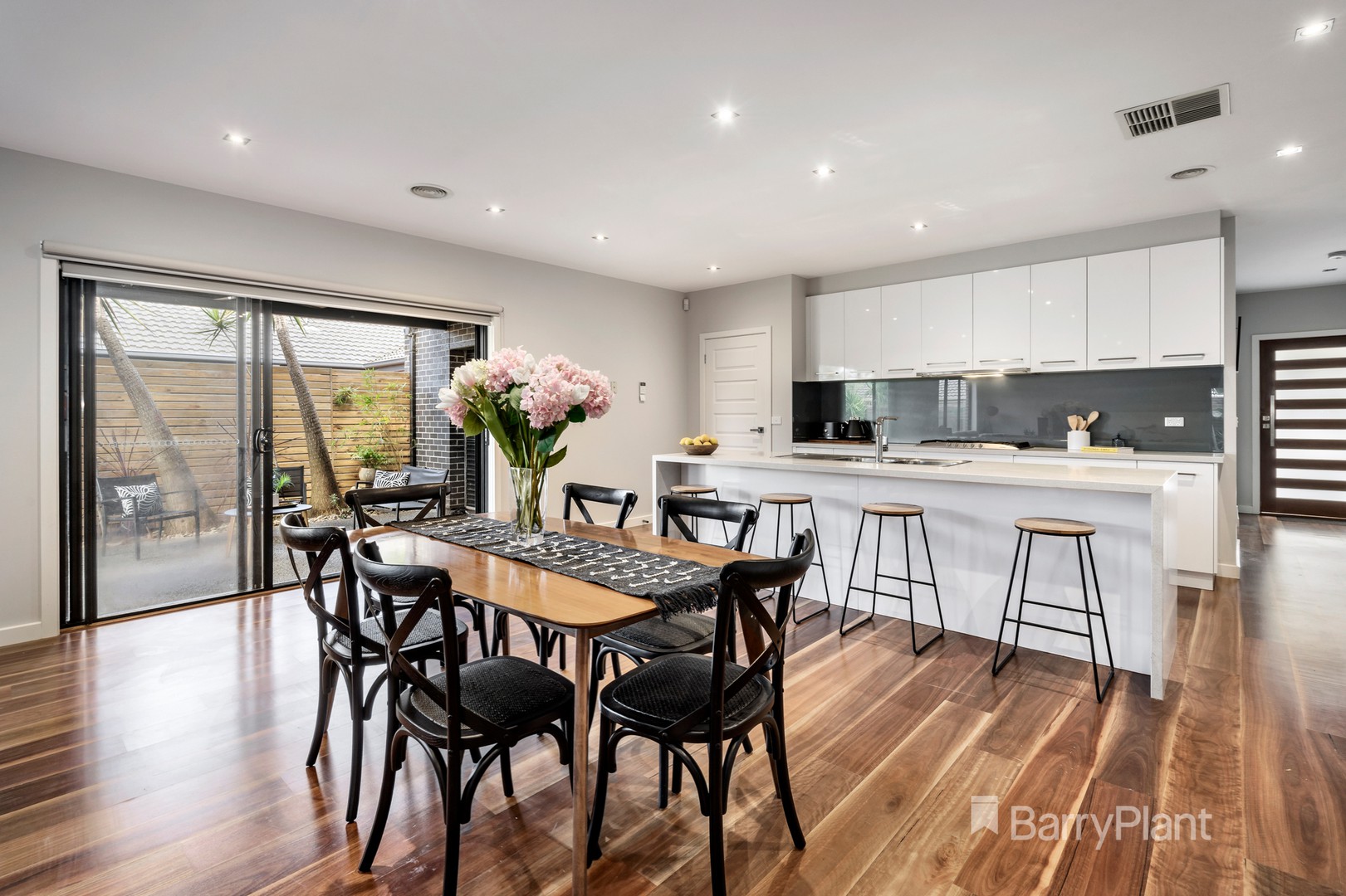 10 Woolshed AvenueMernda, VIC 3754, Mernda - Thumbnail 3