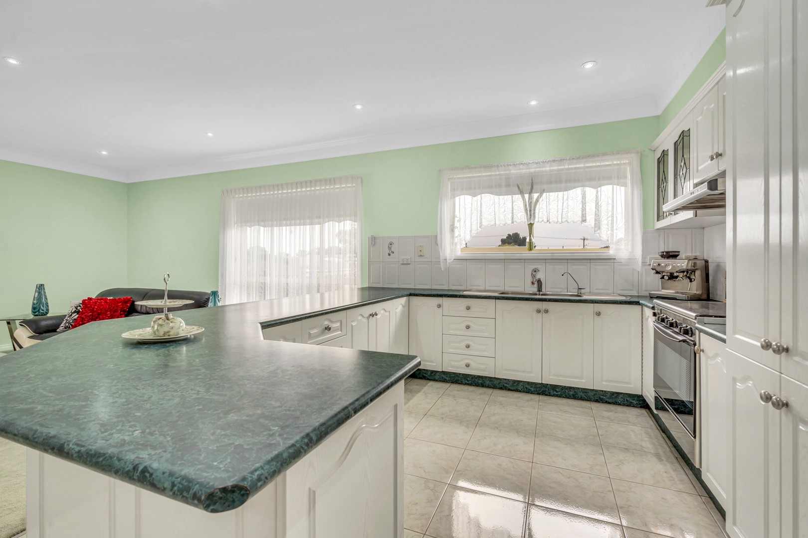 10 Wotan Drive, Epping, VIC 3076, Epping - Thumbnail 3