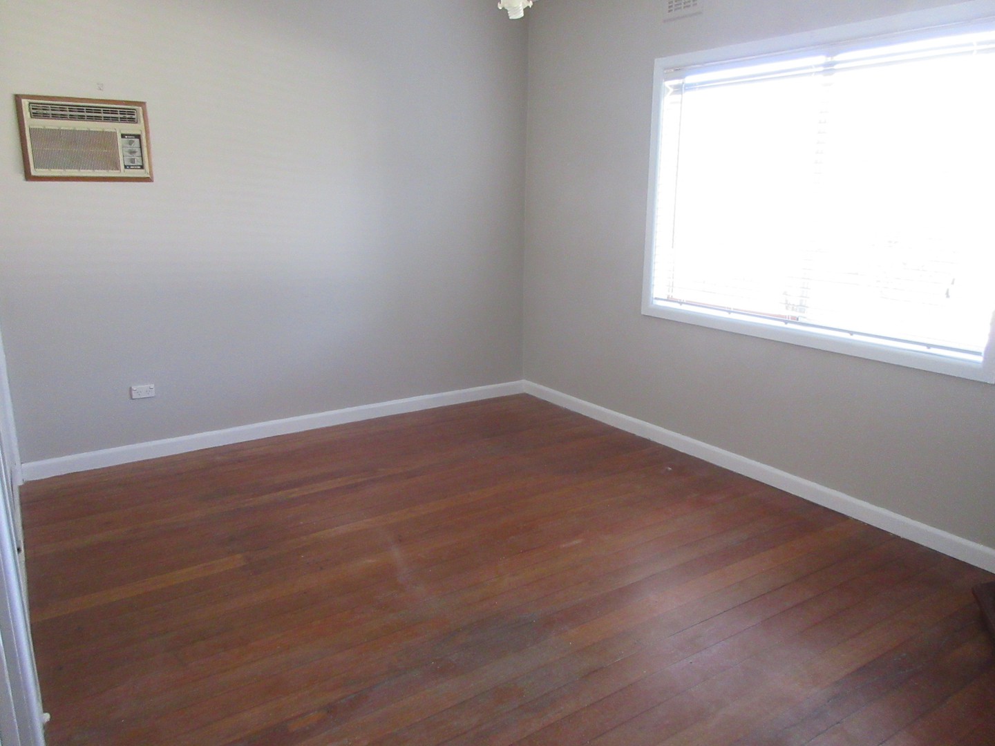 10 Yallourn Street, Ardeer, VIC 3022, Ardeer - Thumbnail 4