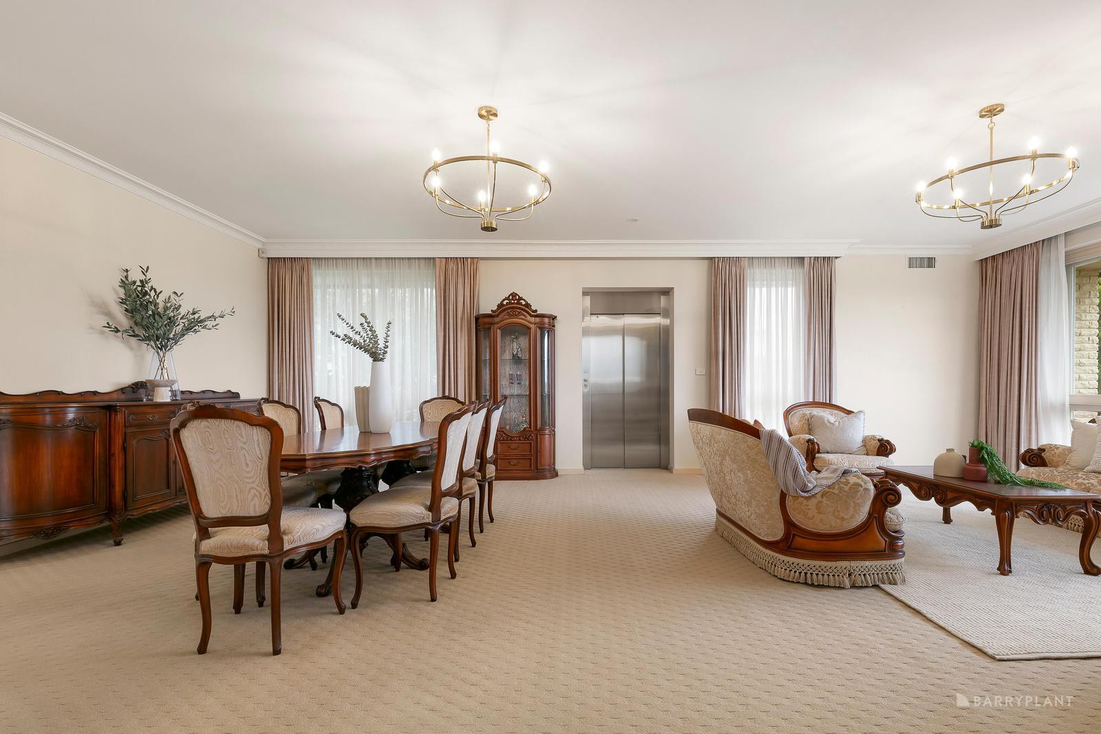 10 Yarraleen Place, Bulleen, VIC 3105 - Thumbnail 2 - 17/10/2024