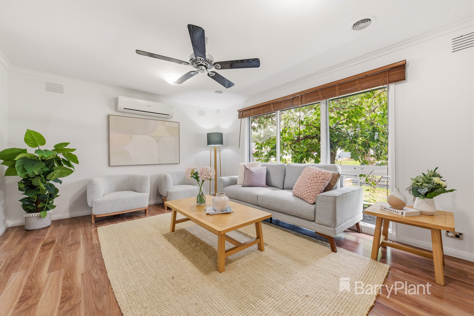 100 Allambanan Drive, Bayswater North, VIC 3153 - Thumbnail 2 - 05/03/2026