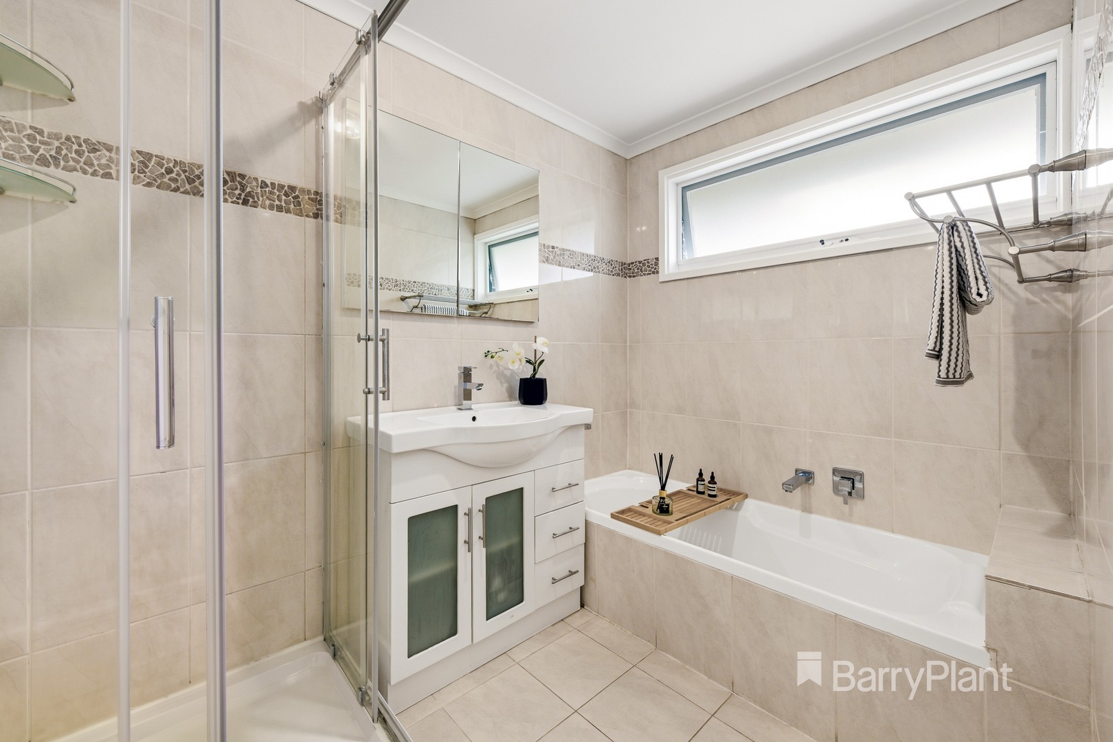 100 Allambanan Drive, Bayswater North, VIC 3153, Bayswater North - Thumbnail 8