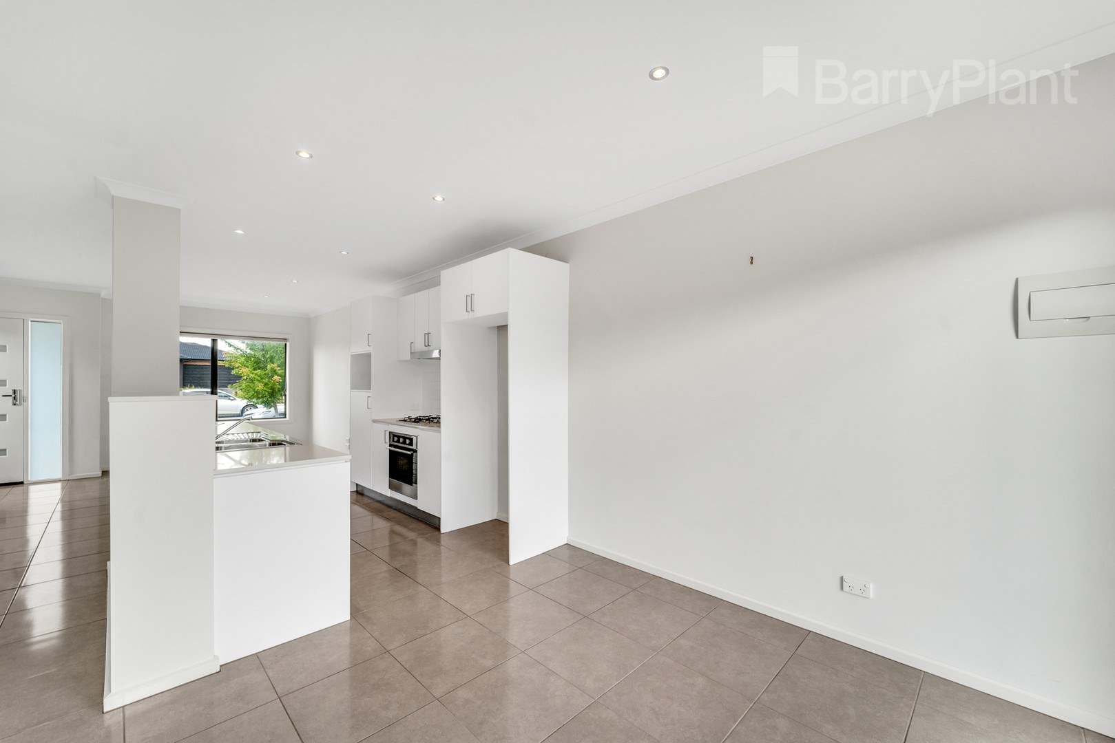 100 Baronial Way, Craigieburn, VIC 3064, Craigieburn - Thumbnail 4
