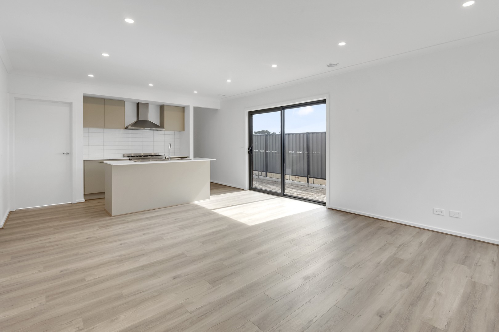 100 Brown Boulevard, Donnybrook, VIC 3064 - Thumbnail 2 - 09/10/2025