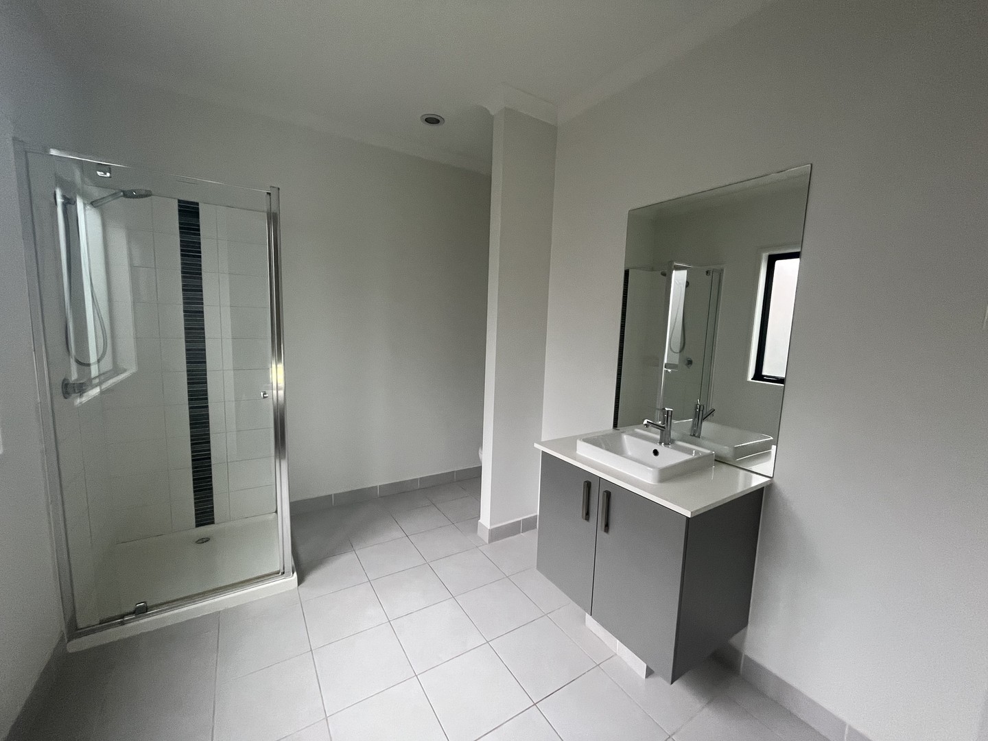 100 Eltham Parade, Manor Lakes, VIC 3024, Manor Lakes - Thumbnail 3