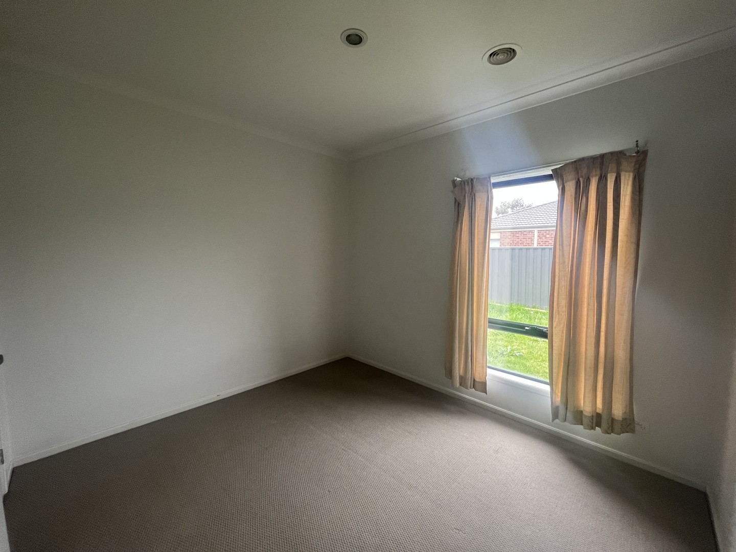 100 Eltham Parade, Manor Lakes, VIC 3024, Manor Lakes - Thumbnail 6