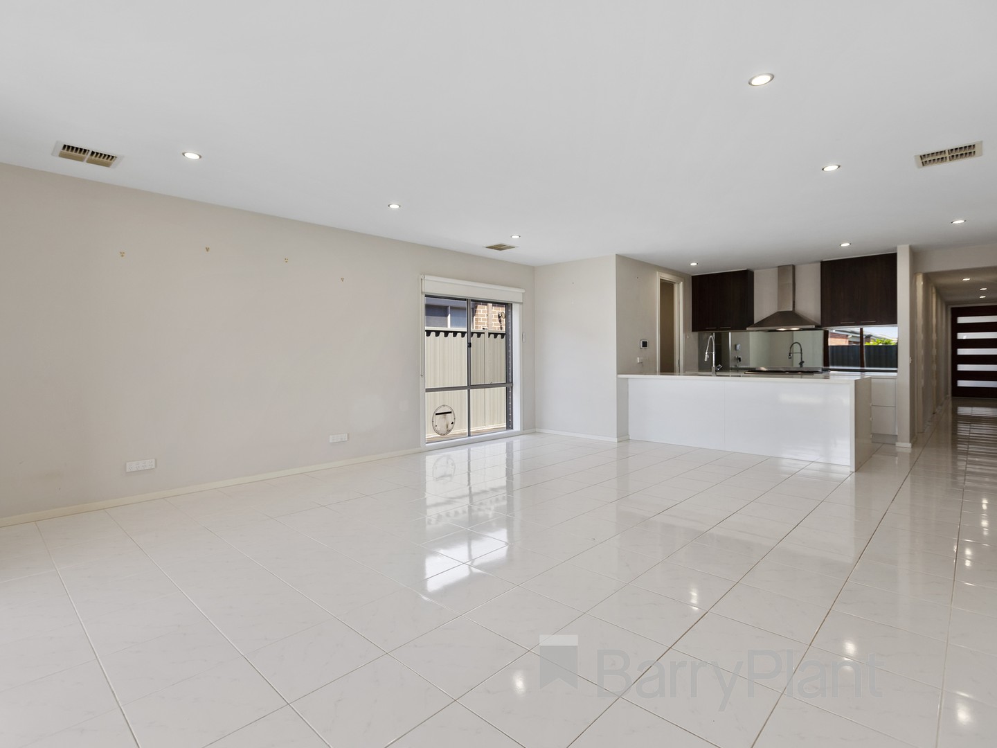 100 Hummingbird Boulevard, Tarneit, VIC 3029, Tarneit - Thumbnail 3