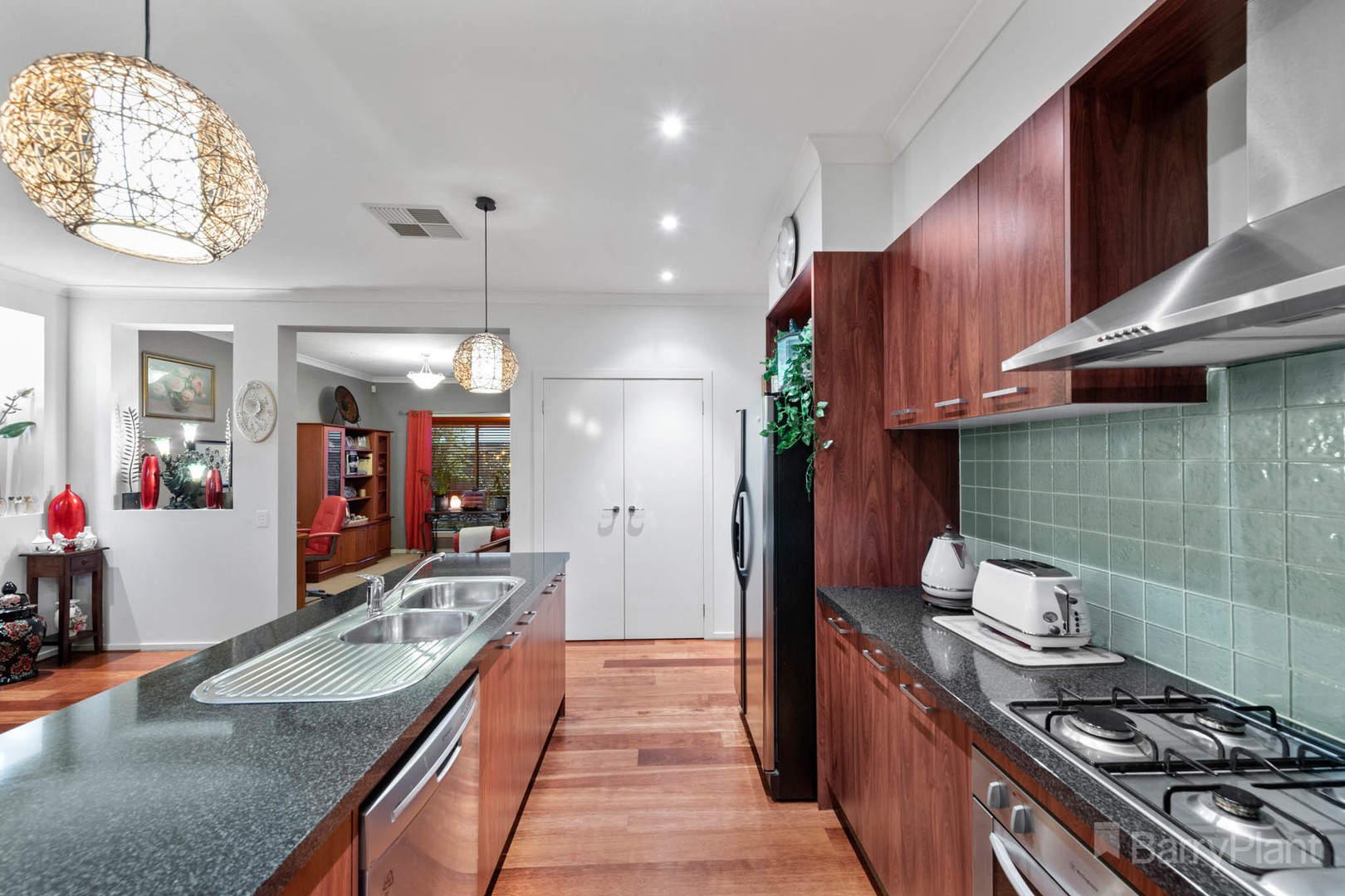 100 Leigh DrivePakenham, VIC 3810, Pakenham - Thumbnail 2