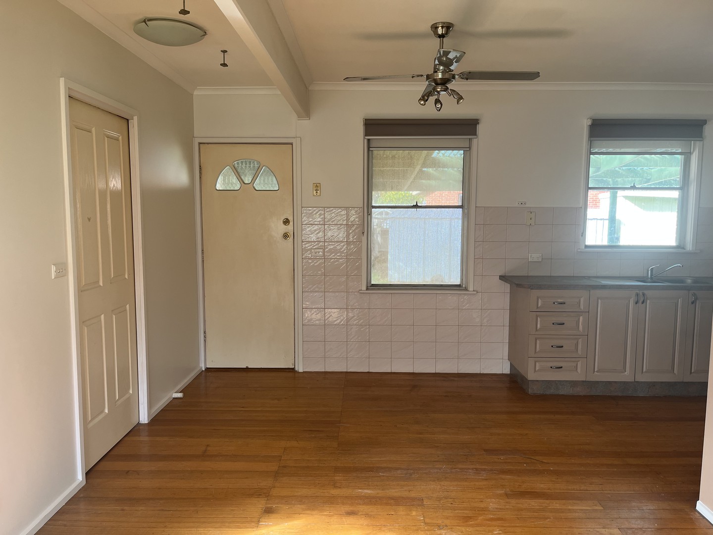 100 Shaws Road, Werribee, VIC 3030, Werribee - Thumbnail 4