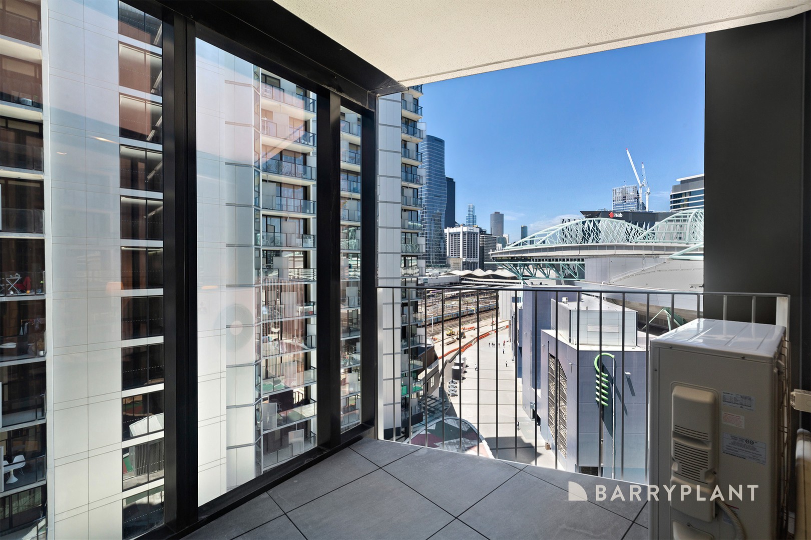 1002/677 La Trobe Street, Docklands, VIC 3008, Docklands - Thumbnail 6
