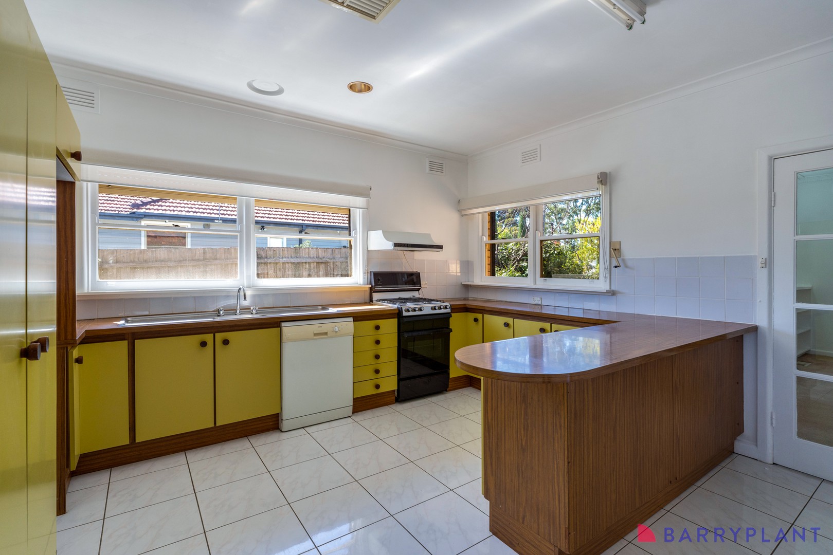 1005 High Street, Reservoir, VIC 3073 - Thumbnail 2 - 09/04/2025