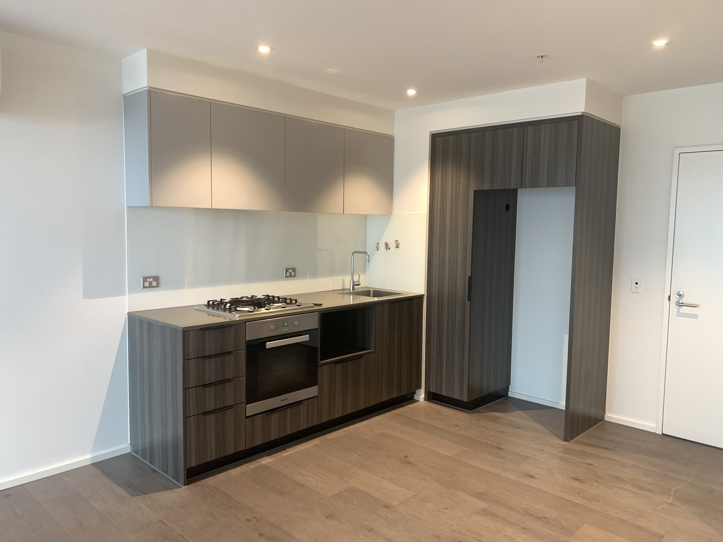 1007E/888 Collins  Street, Docklands, VIC 3008 - Thumbnail 1 - 21/03/2023