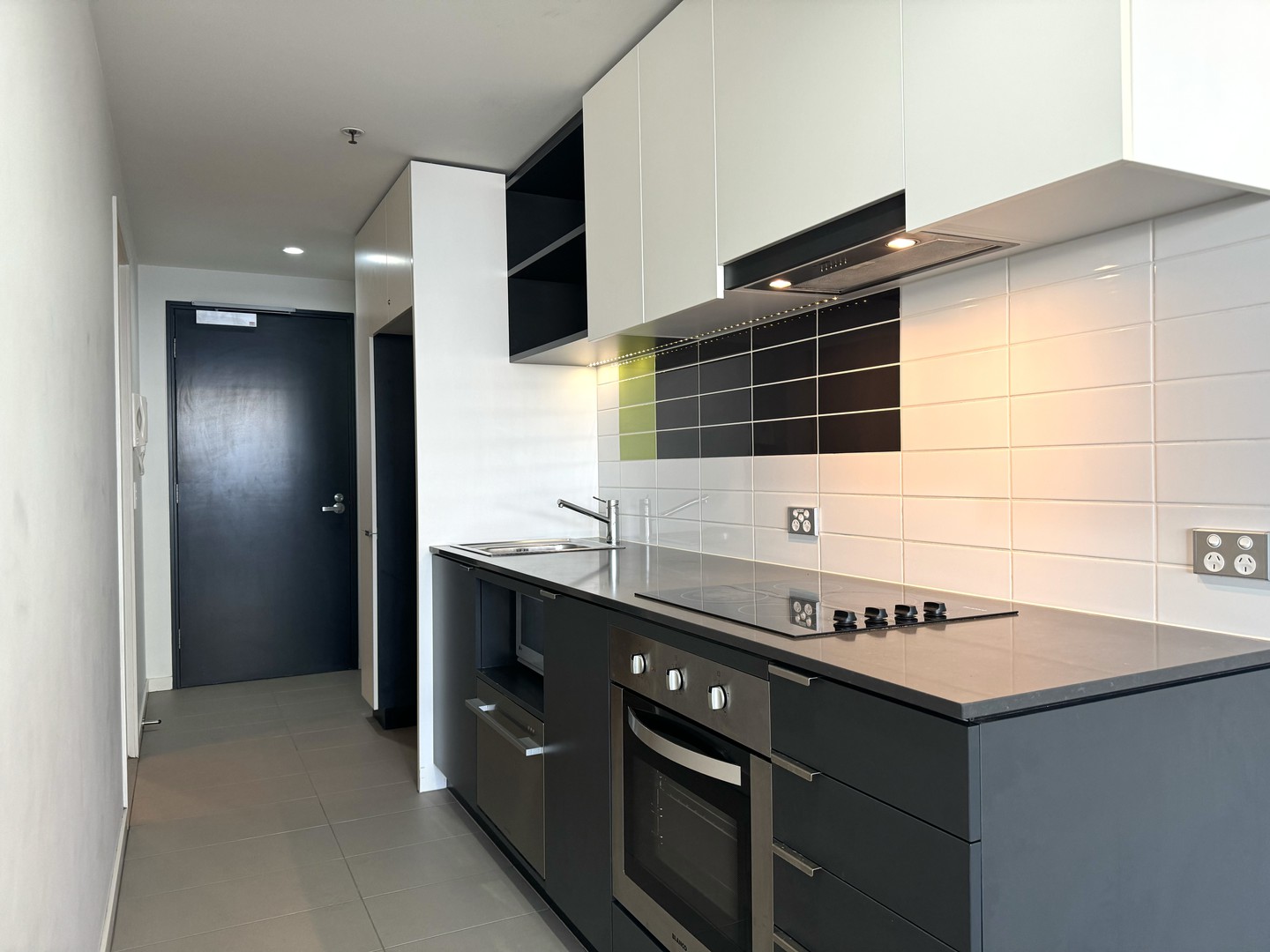 1009/815 Bourke Street, Docklands, VIC 3008 - Thumbnail 1 - 11/08/2026