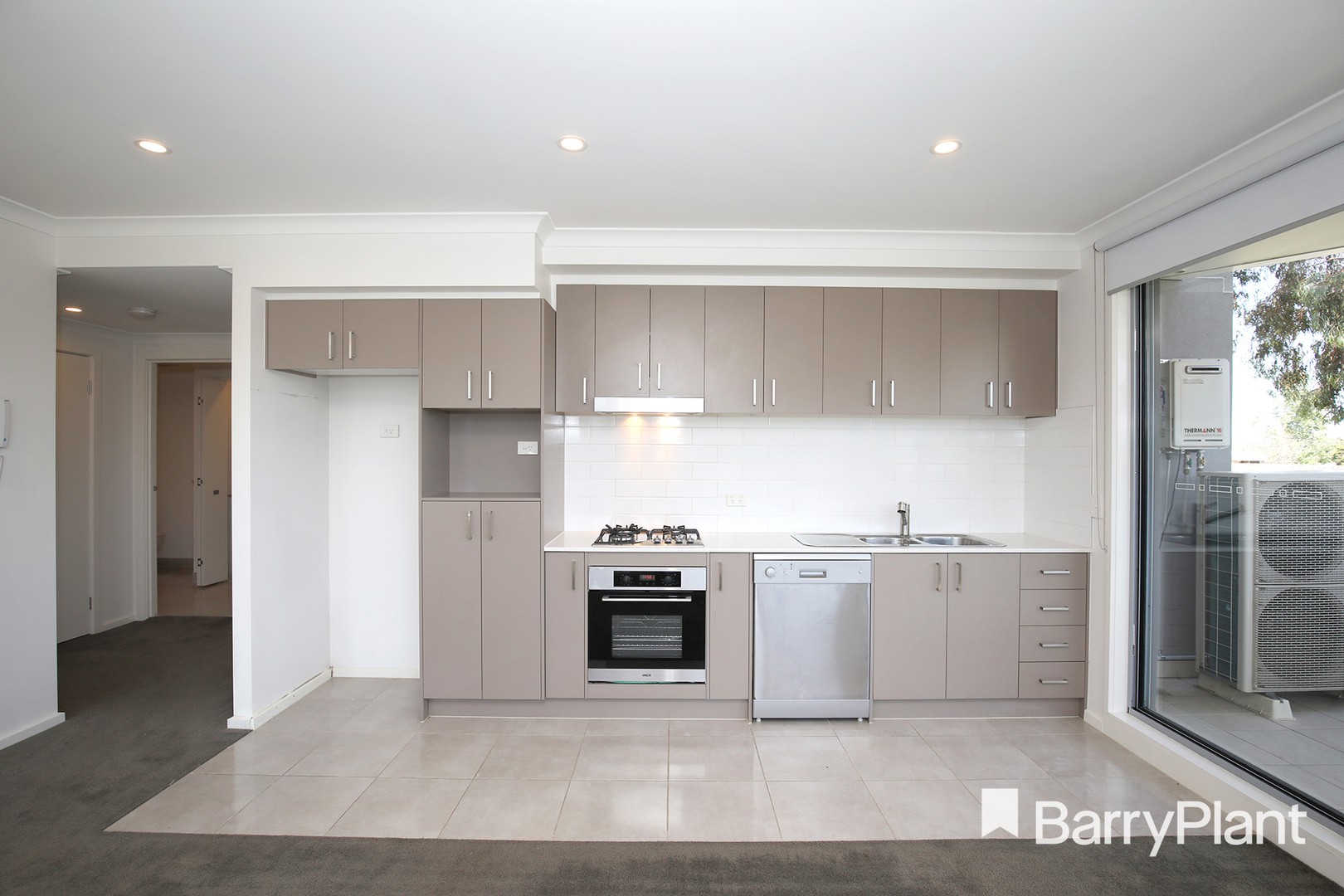 101/13 Highmoor Avenue, Bayswater, VIC 3153, Bayswater - Thumbnail 2