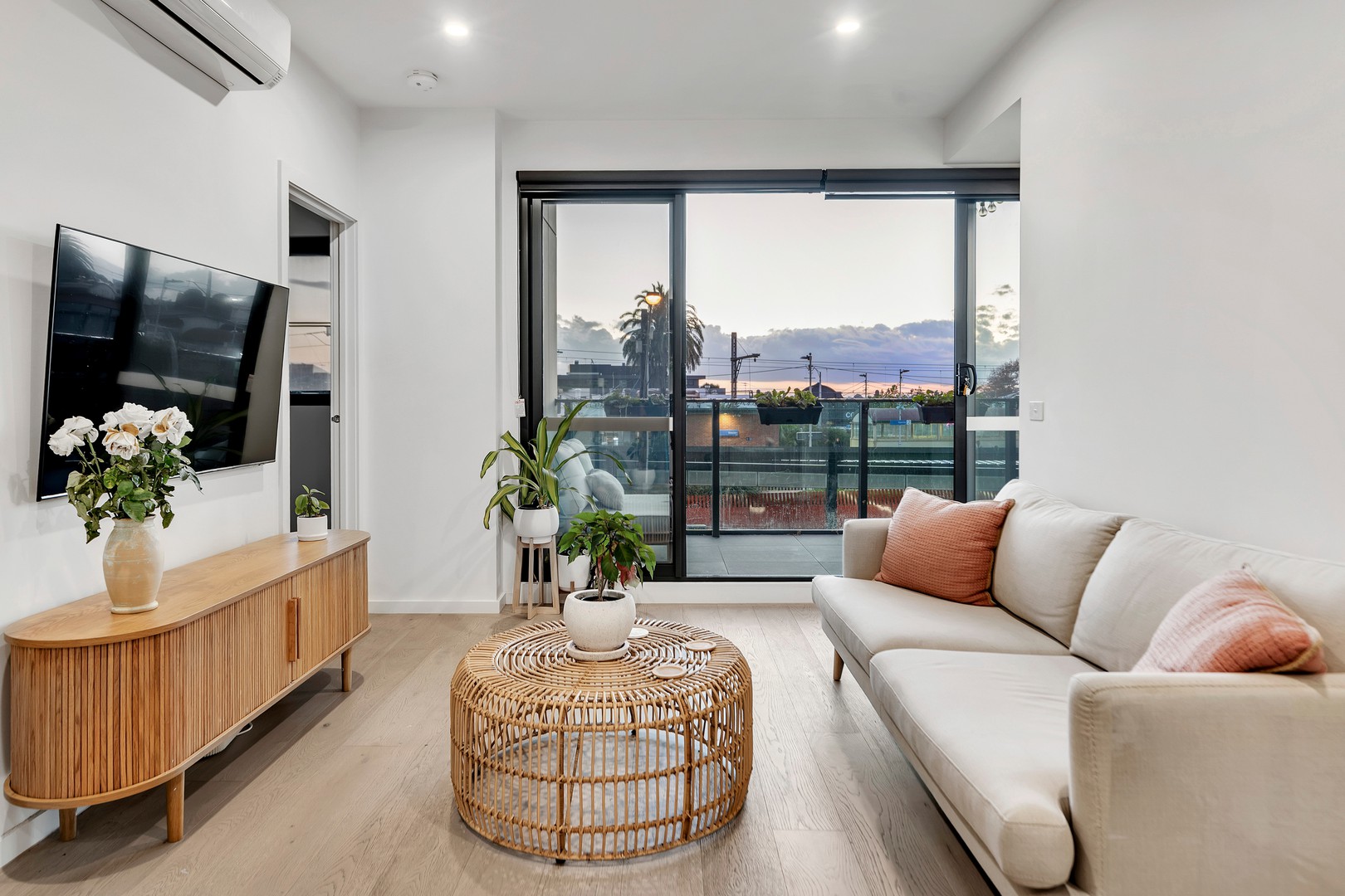 101/23 Russell Street, Essendon, VIC 3040, Essendon - Thumbnail 3