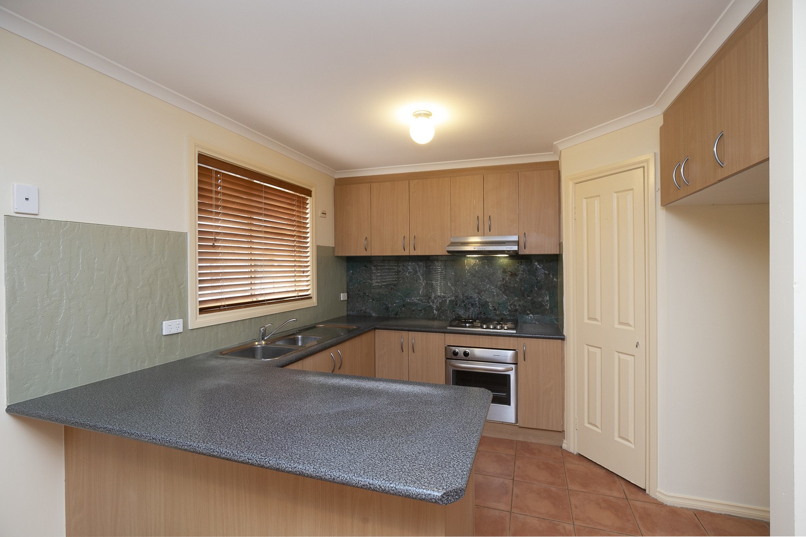 101 Catherine Drive, Hillside, VIC 3037 - Thumbnail 2 - 25/03/2025