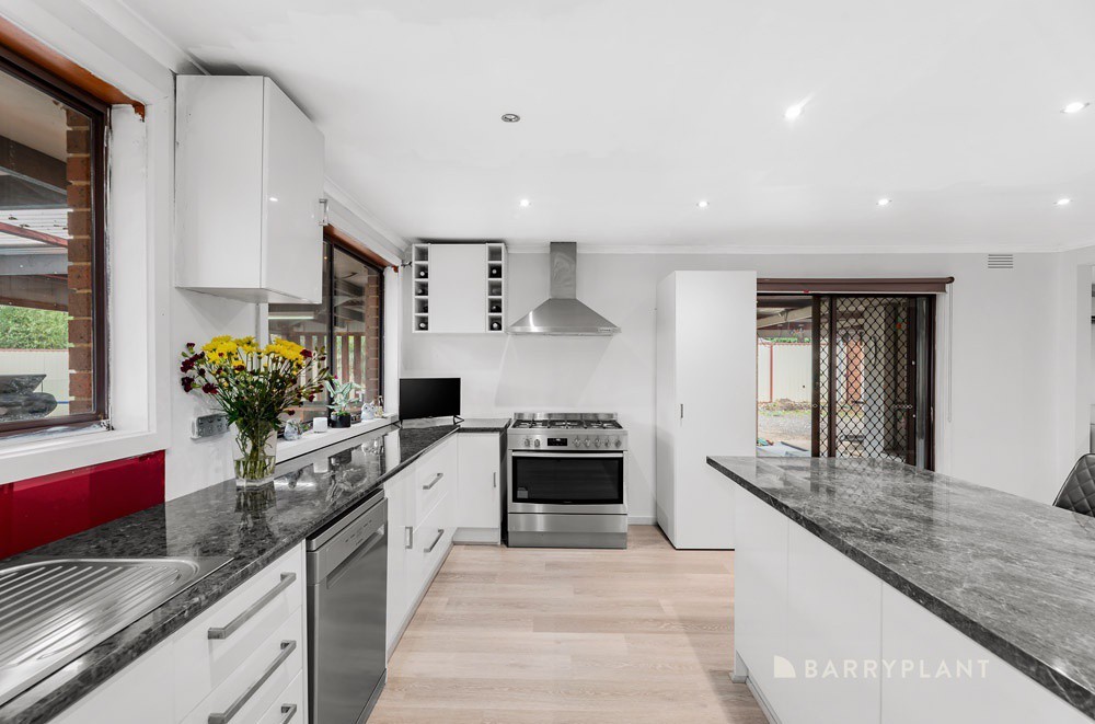 101 Redleap Avenue, Mill Park, VIC 3082, Mill Park - Thumbnail 4