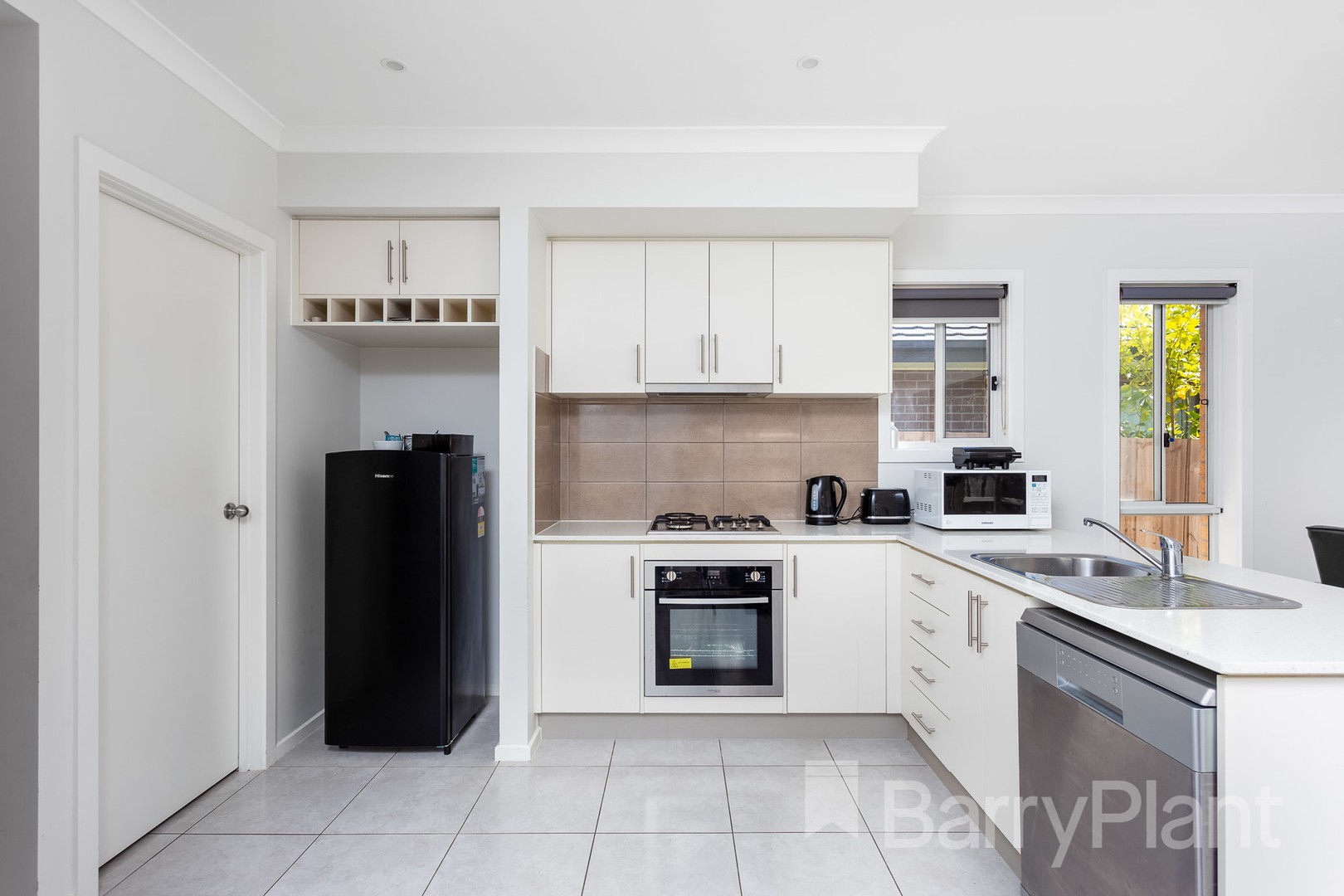 101 Sunnybank Drive, Point Cook, VIC 3030, Point Cook - Thumbnail 2