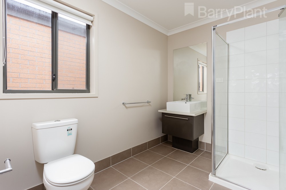 101 Tristania Drive, Point Cook, VIC 3030, Point Cook - Thumbnail 4
