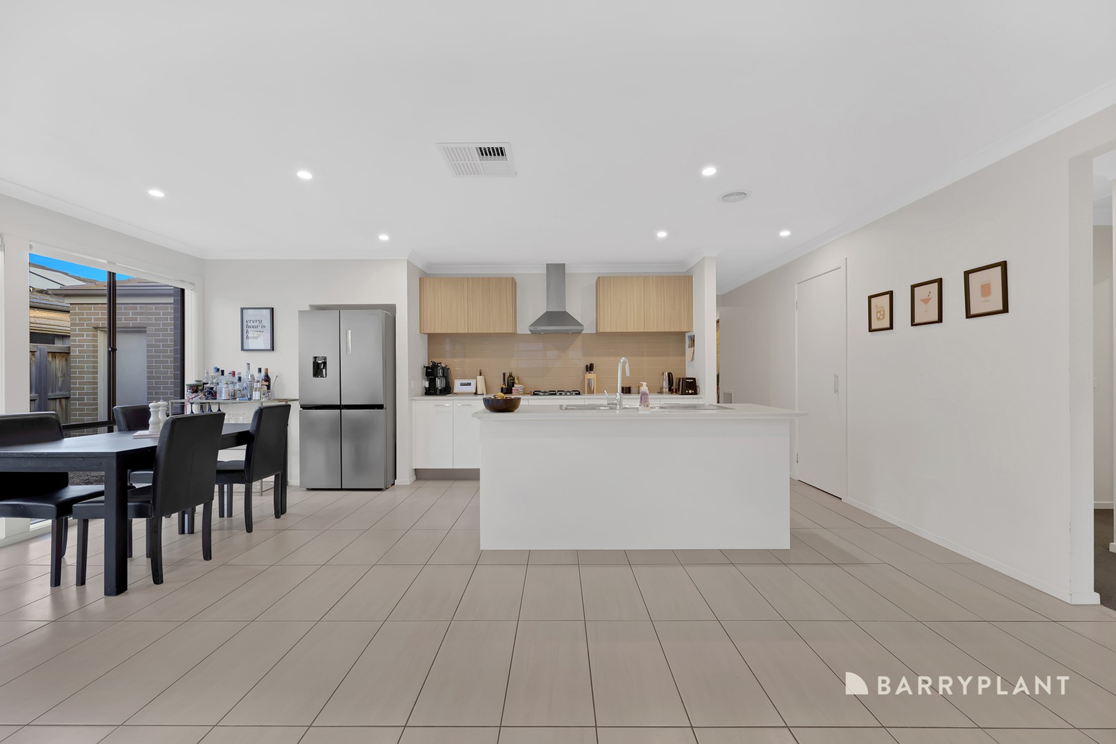 101 Wallaroo Way, Doreen, VIC 3754 - Thumbnail 2 - 08/05/2025