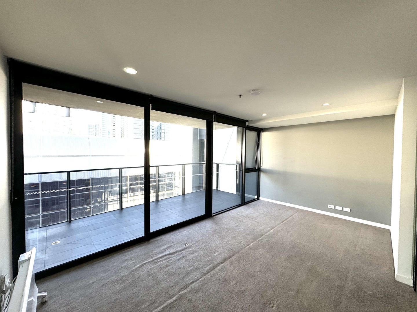 1011/815 Bourke Street, Docklands, VIC 3008 - Thumbnail 2 - 16/04/2025