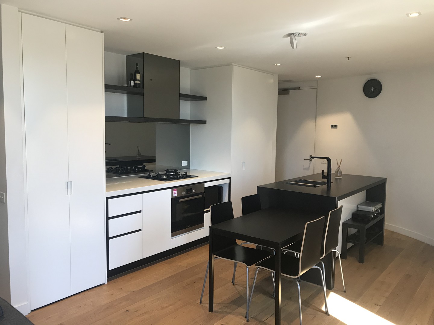 1013/677 La Trobe st Street, Docklands, VIC 3008 - Thumbnail 2 - 17/11/2021