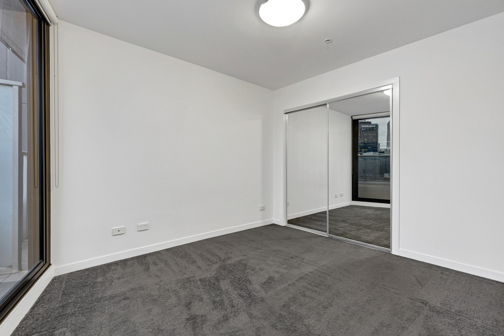 1015/100 Harbour Esplanade, Docklands, VIC 3008, Docklands - Thumbnail 3