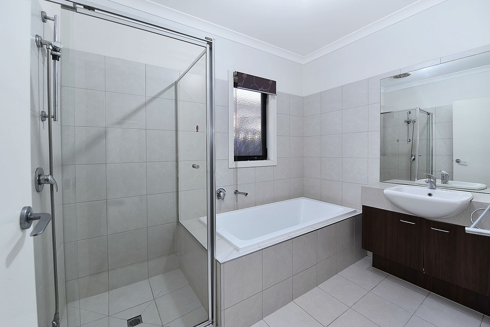 102 Biltmore Cres, Roxburgh Park, VIC 3064, Roxburgh Park - Thumbnail 4