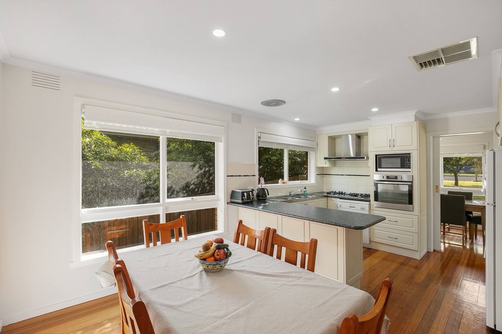 102 Dunvegan Crescent, Macleod, VIC 3085, Macleod - Thumbnail 6