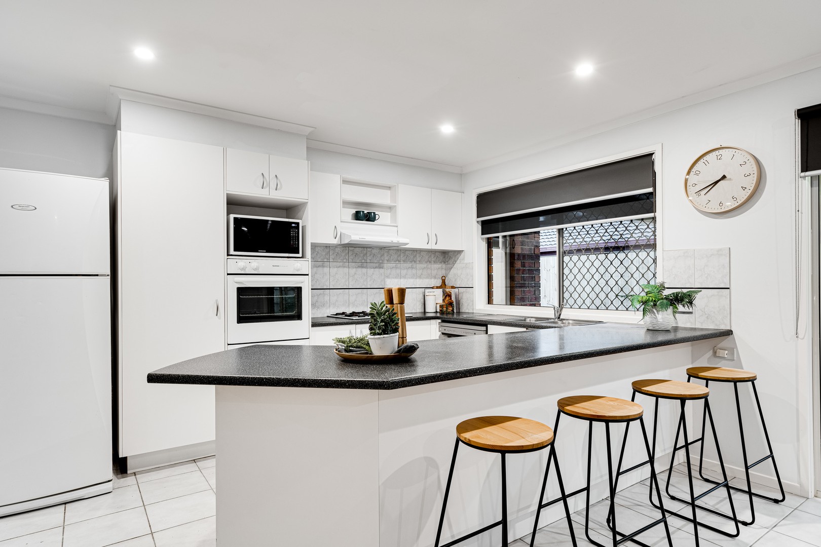 102 Fairway Drive, Rowville, VIC 3178, Rowville - Thumbnail 3