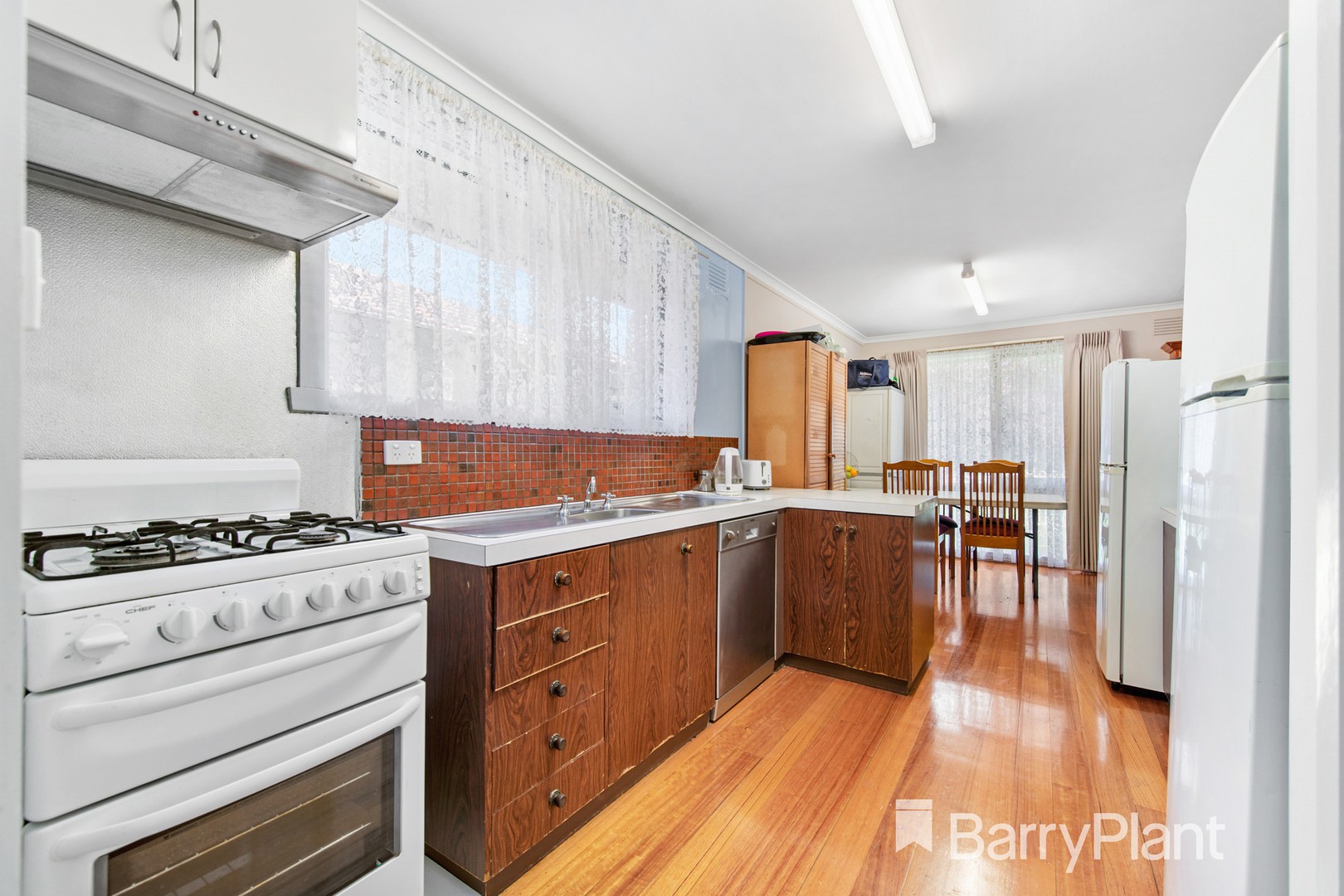 102 First Avenue, Melton South, VIC 3338, Melton South - Thumbnail 2