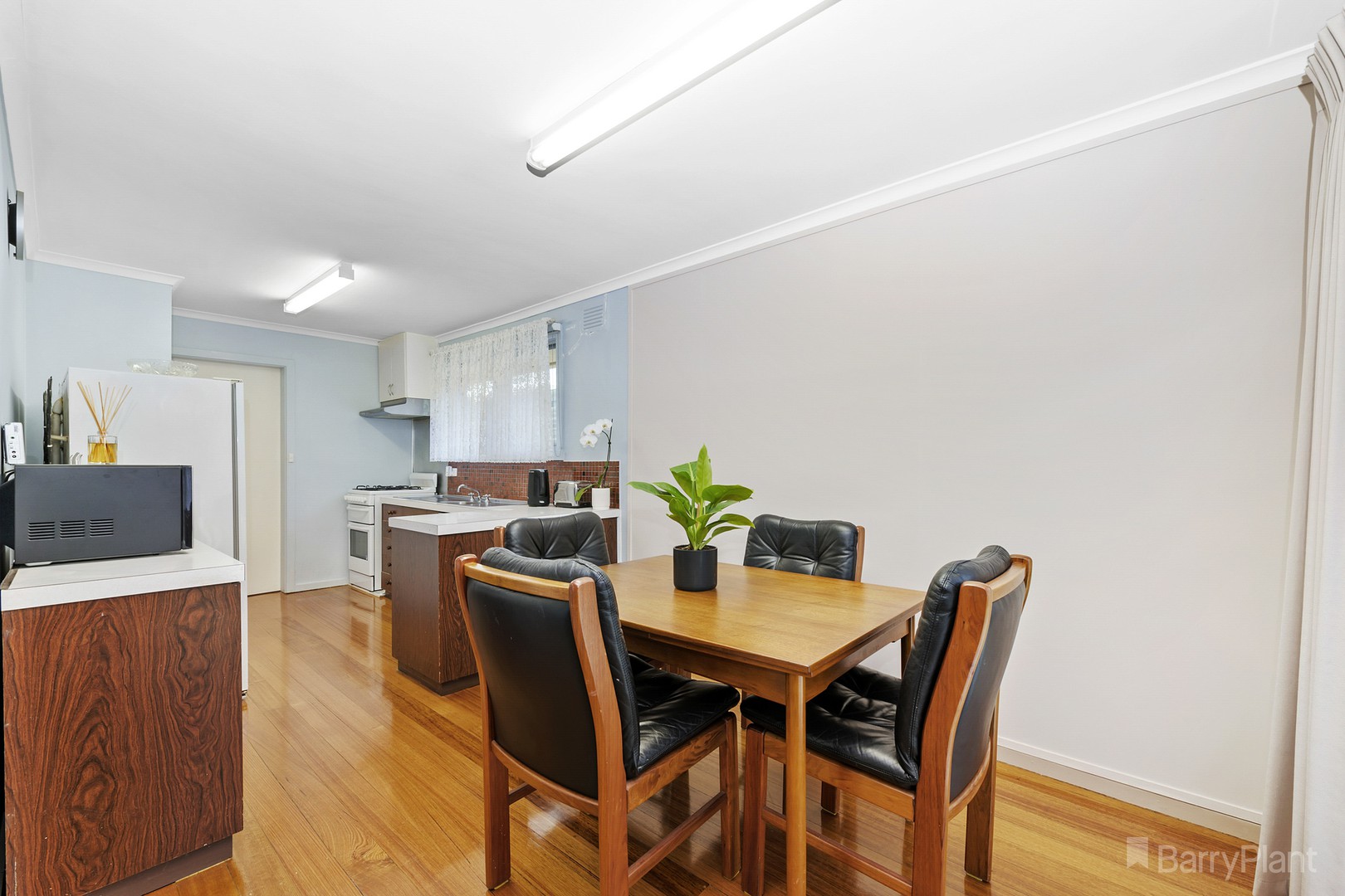 102 First Avenue, Melton South, VIC 3338, Melton South - Thumbnail 3