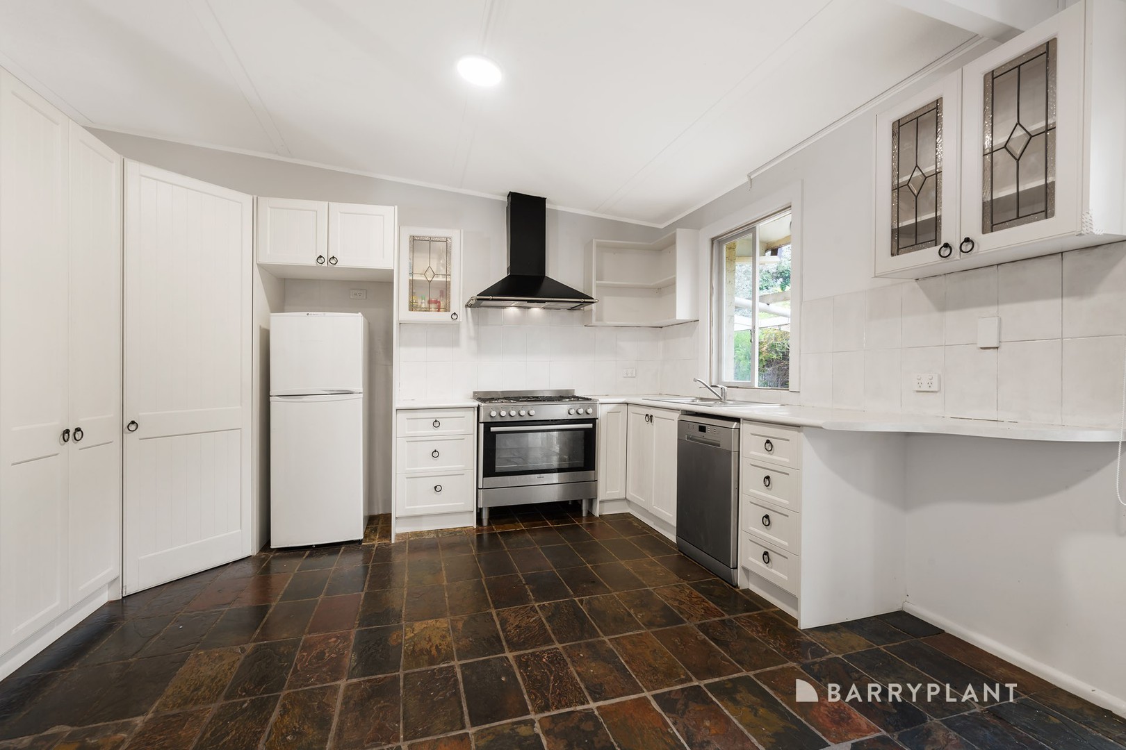 102 Koonung Road, Blackburn North, VIC 3130, Blackburn North - Thumbnail 3