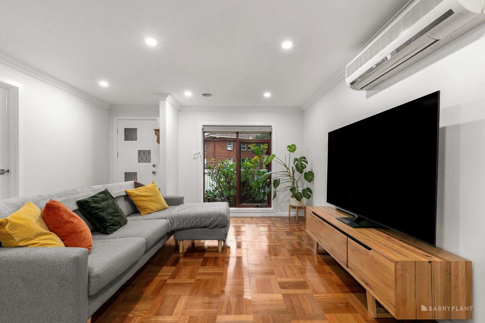 102 Lloyd Street, Heidelberg Heights, VIC 3081, Heidelberg Heights - Thumbnail 2