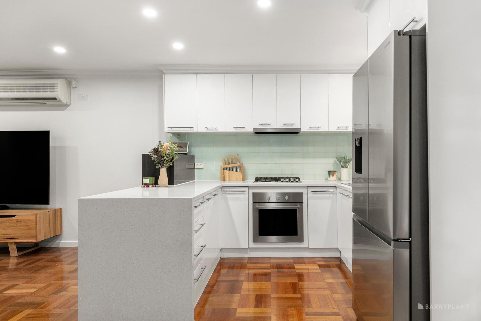 102 Lloyd Street, Heidelberg Heights, VIC 3081, Heidelberg Heights - Thumbnail 3