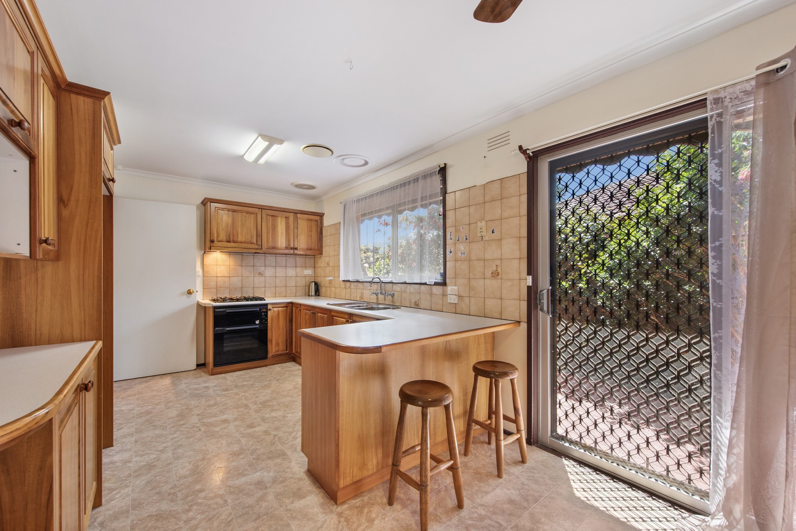 102 South Ring Road, Werribee, VIC 3030, Werribee - Thumbnail 6
